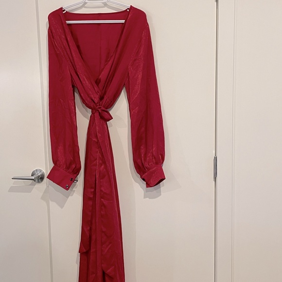 Dresses & Skirts - Red long wrap dress L